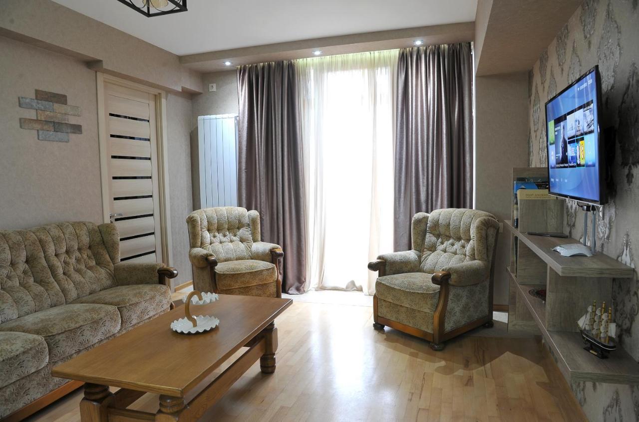 River Side Apartment Tbilisi Bagian luar foto